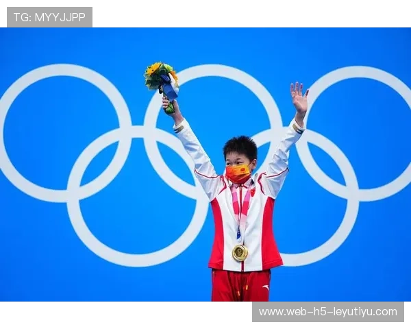 UFC中国新星遭遇职业首败：荣耀的背后藏着怎样的坚持与成长